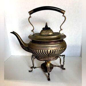 Vintage Cheltenham England silver plated tea pot with warmer.